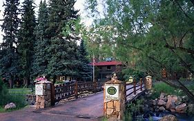 Highland Haven Creekside Inn
