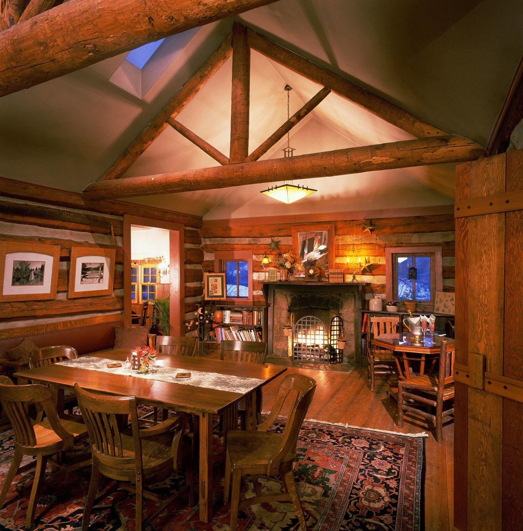 Highland Haven Creekside Inn Evergreen Exterior photo