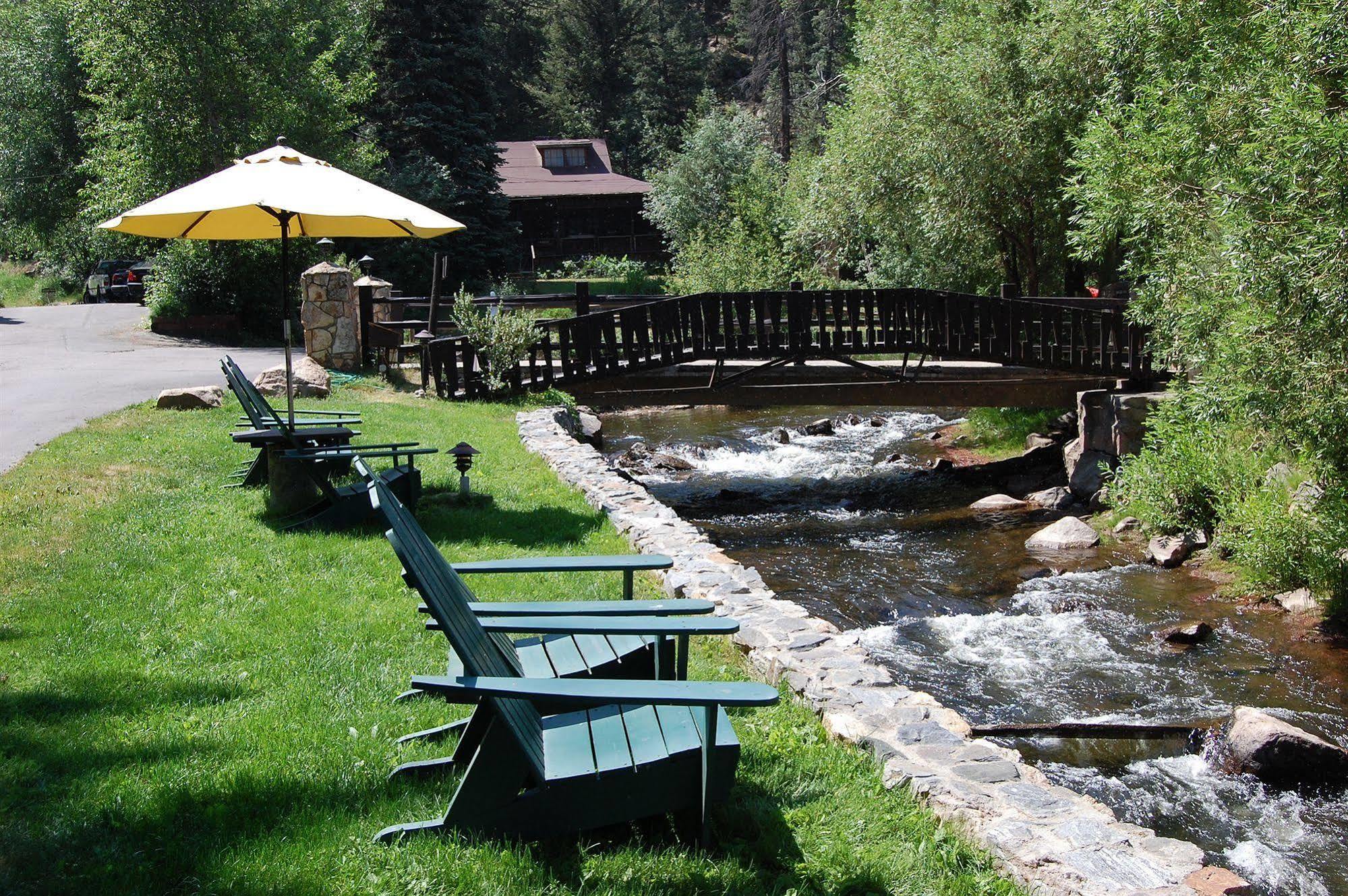 Highland Haven Creekside Inn Evergreen Exterior photo